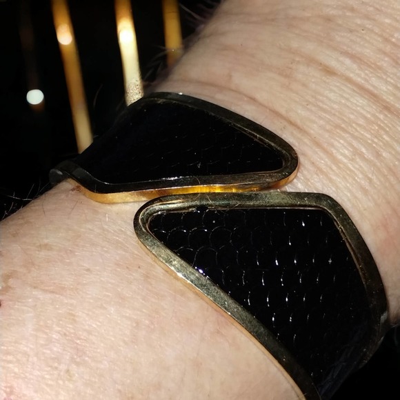 Beautiful vintage wide banded black and gold clamp bracelet - Picture 1 of 1